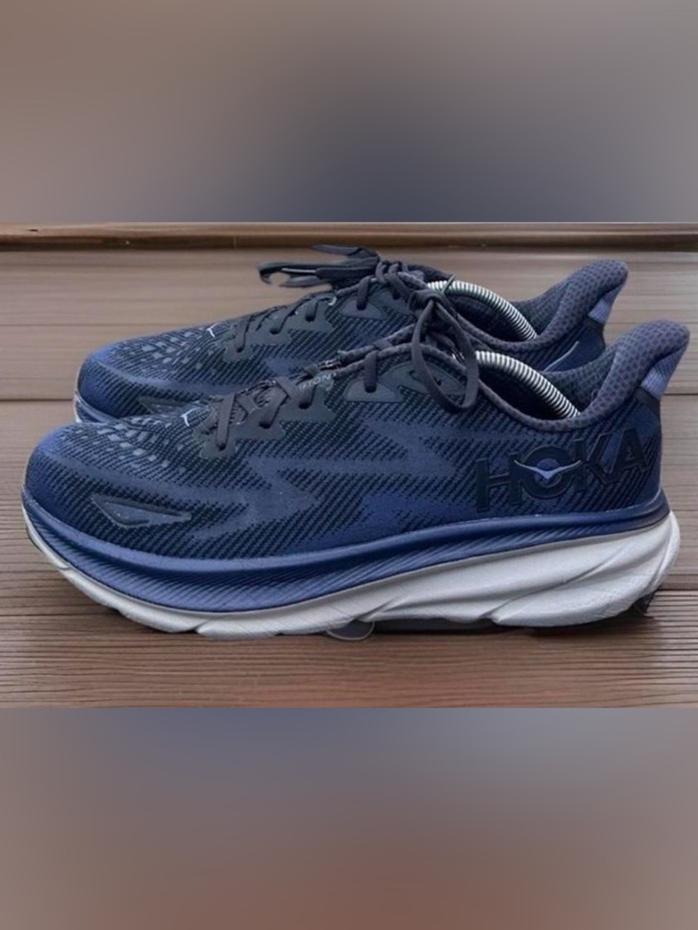 Hoka One One Men's Clifton 9 Navy and White Trainer running shoes men's sz 8.5